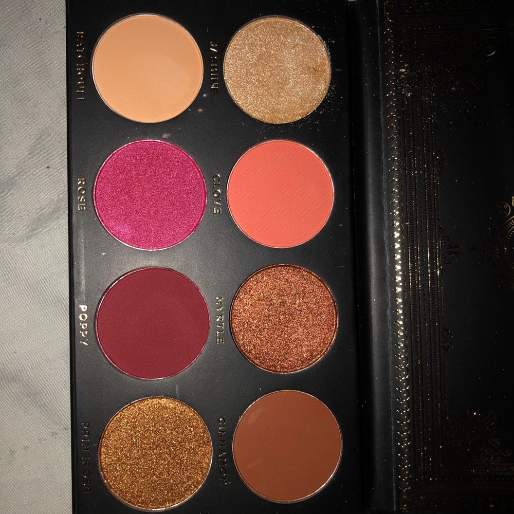Makeup bundle - Picture 3 of 6